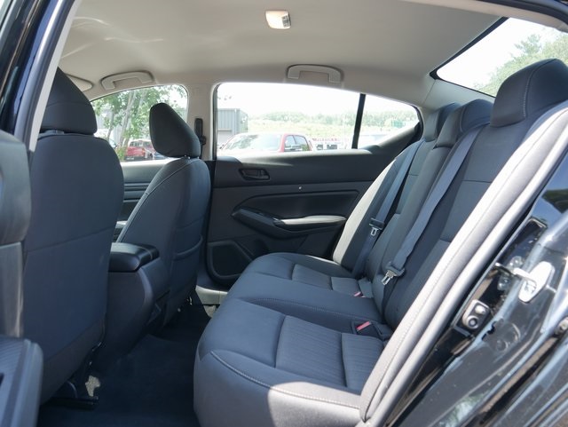 2024 Nissan Altima 2.5 SV Image 15 of 30