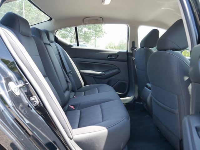 2024 Nissan Altima 2.5 SV Image 13 of 30