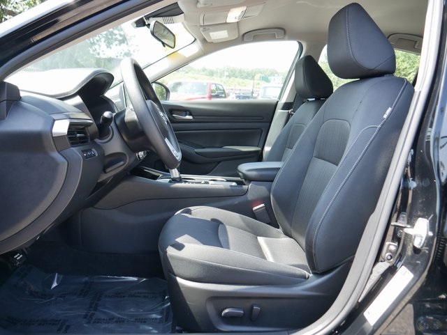 2024 Nissan Altima 2.5 SV Image 16 of 30