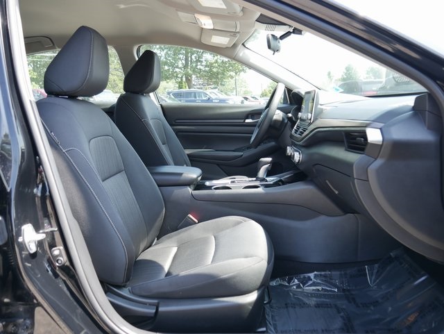 2024 Nissan Altima 2.5 SV Image 14 of 30