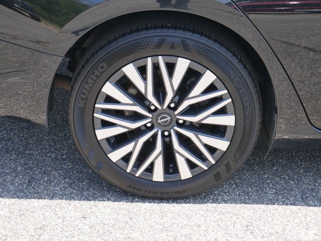 2024 Nissan Altima 2.5 SV Image 11 of 30
