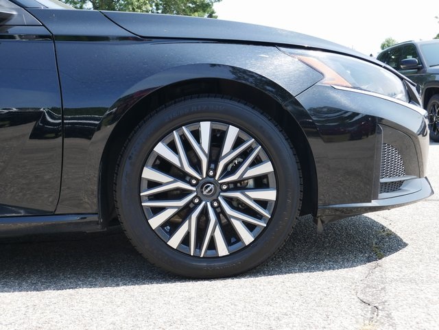 2024 Nissan Altima 2.5 SV Image 12 of 30