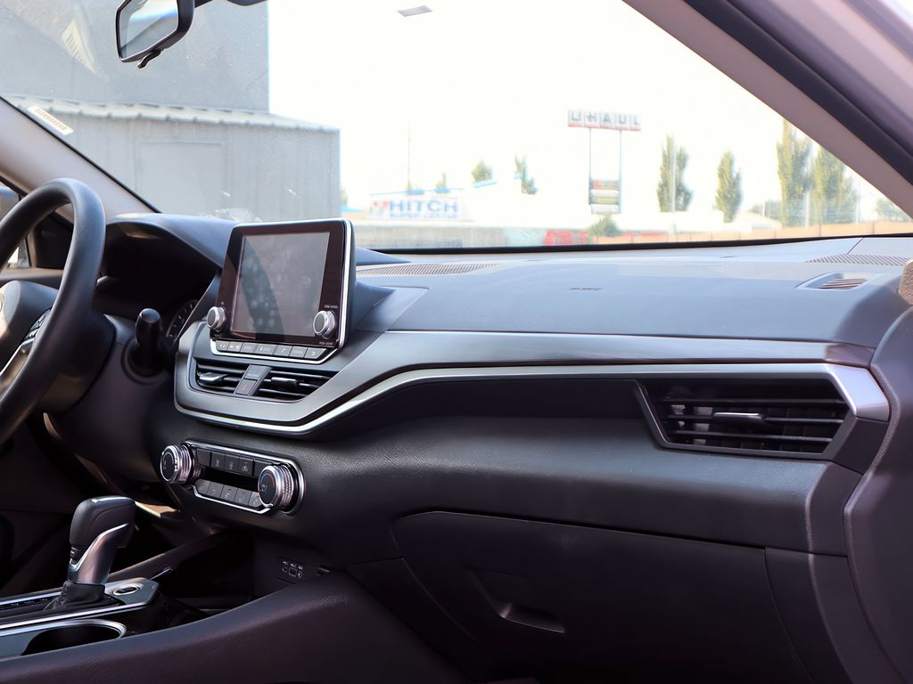 2024 Nissan Altima 2.5 SV Image 18 of 34