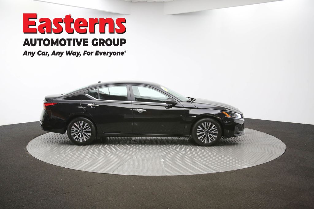 2024 Nissan Altima 2.5 SV Image 18 of 63