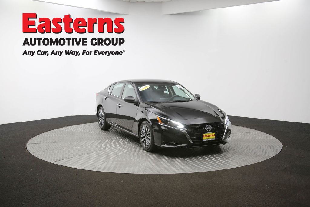 2024 Nissan Altima 2.5 SV Image 13 of 63