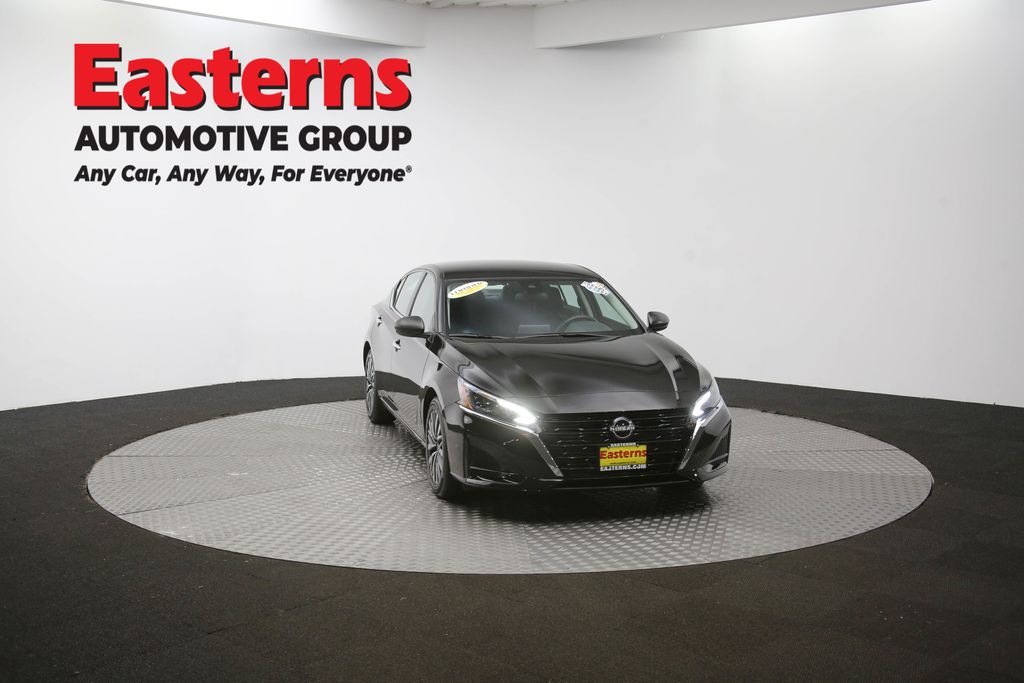 2024 Nissan Altima 2.5 SV Image 12 of 63