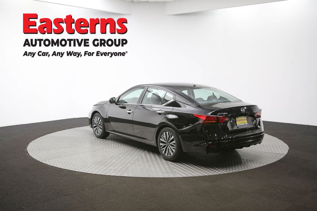 2024 Nissan Altima 2.5 SV Image 32 of 63