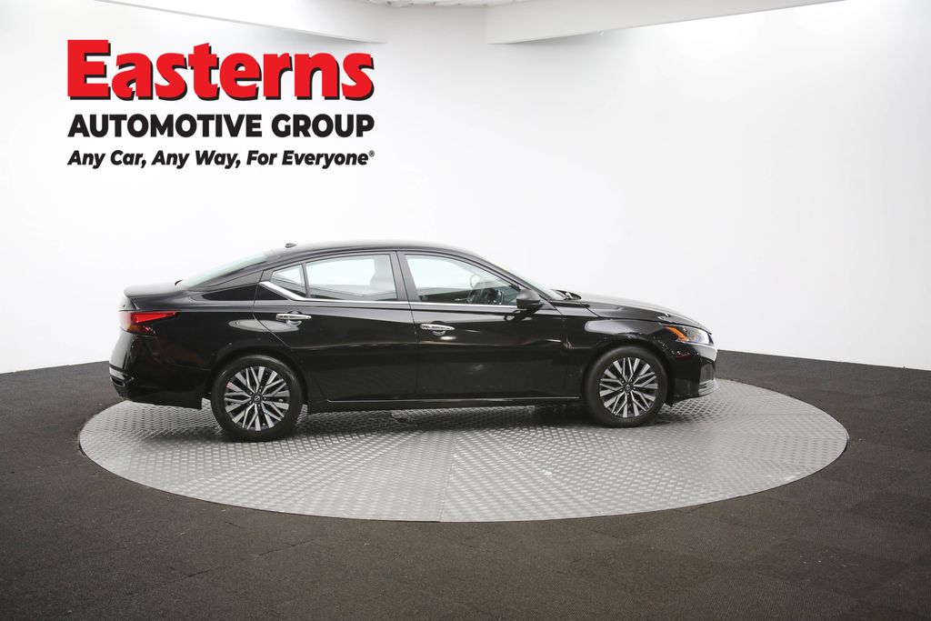 2024 Nissan Altima 2.5 SV Image 19 of 63