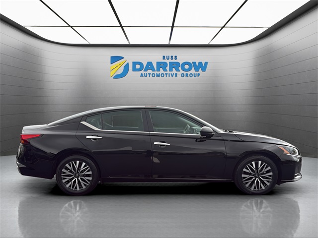 2024 Nissan Altima 2.5 SV Image 4 of 32