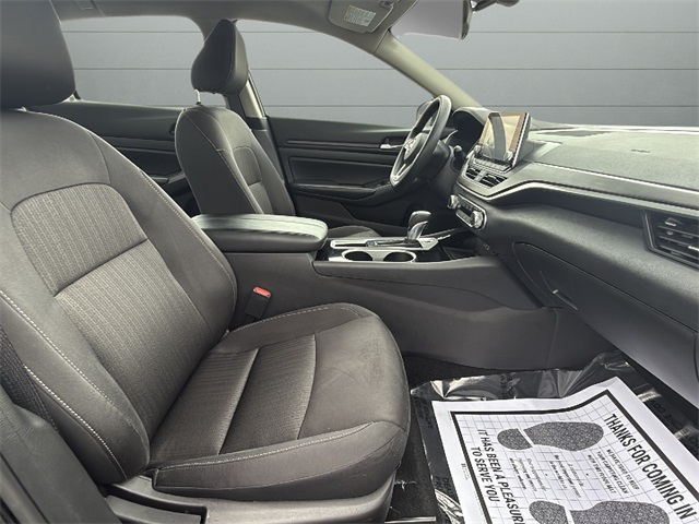 2024 Nissan Altima 2.5 SV Image 12 of 32