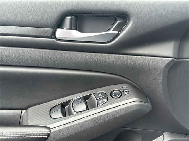 2024 Nissan Altima 2.5 SV Image 21 of 32