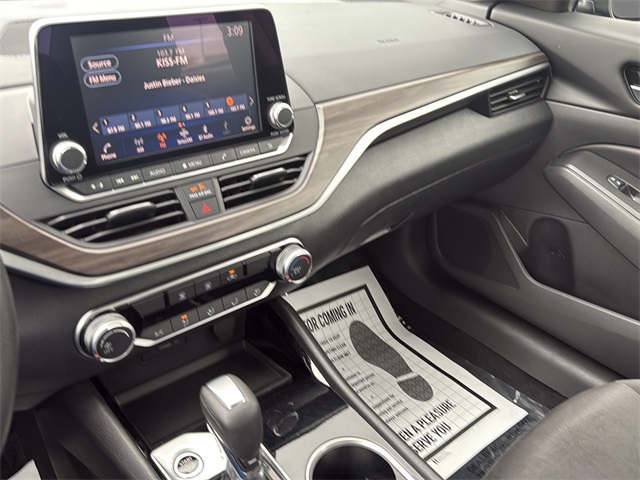 2024 Nissan Altima 2.5 SV Image 28 of 32