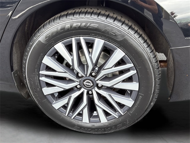 2024 Nissan Altima 2.5 SV Image 9 of 32