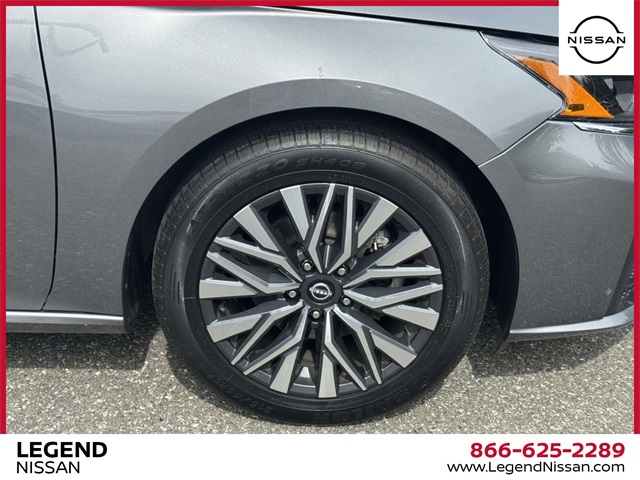 2024 Nissan Altima 2.5 SV Image 7 of 30
