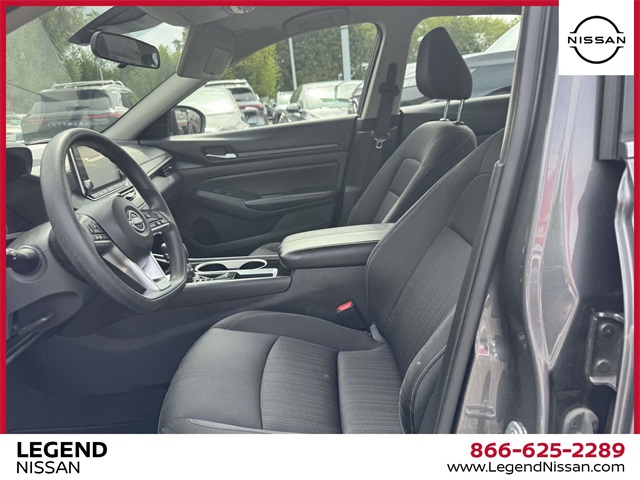 2024 Nissan Altima 2.5 SV Image 9 of 30