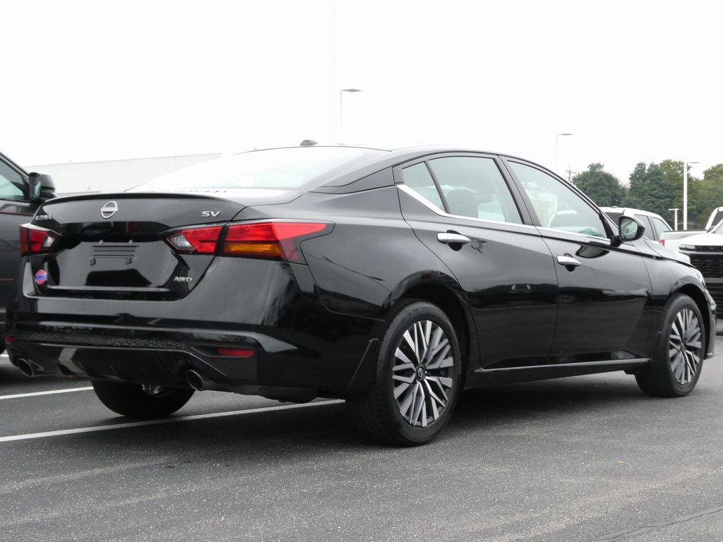 2024 Nissan Altima 2.5 SV Image 4 of 40