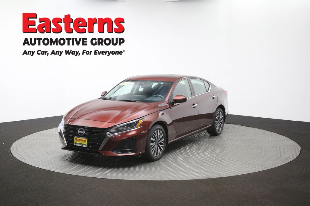 2024 Nissan Altima 2.5 SV Image 1 of 67
