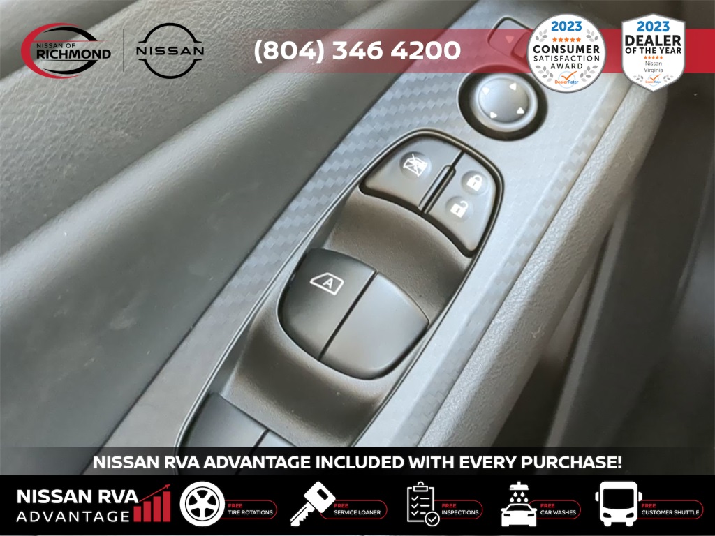 Vehicle image 20 of 25