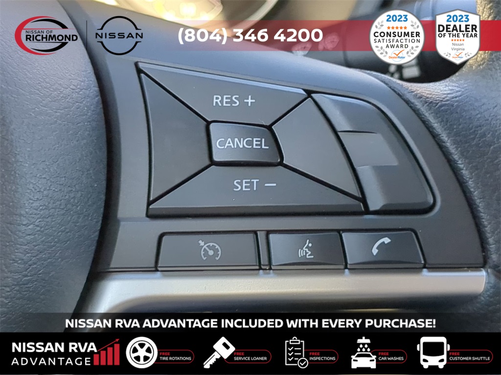 Vehicle image 22 of 25