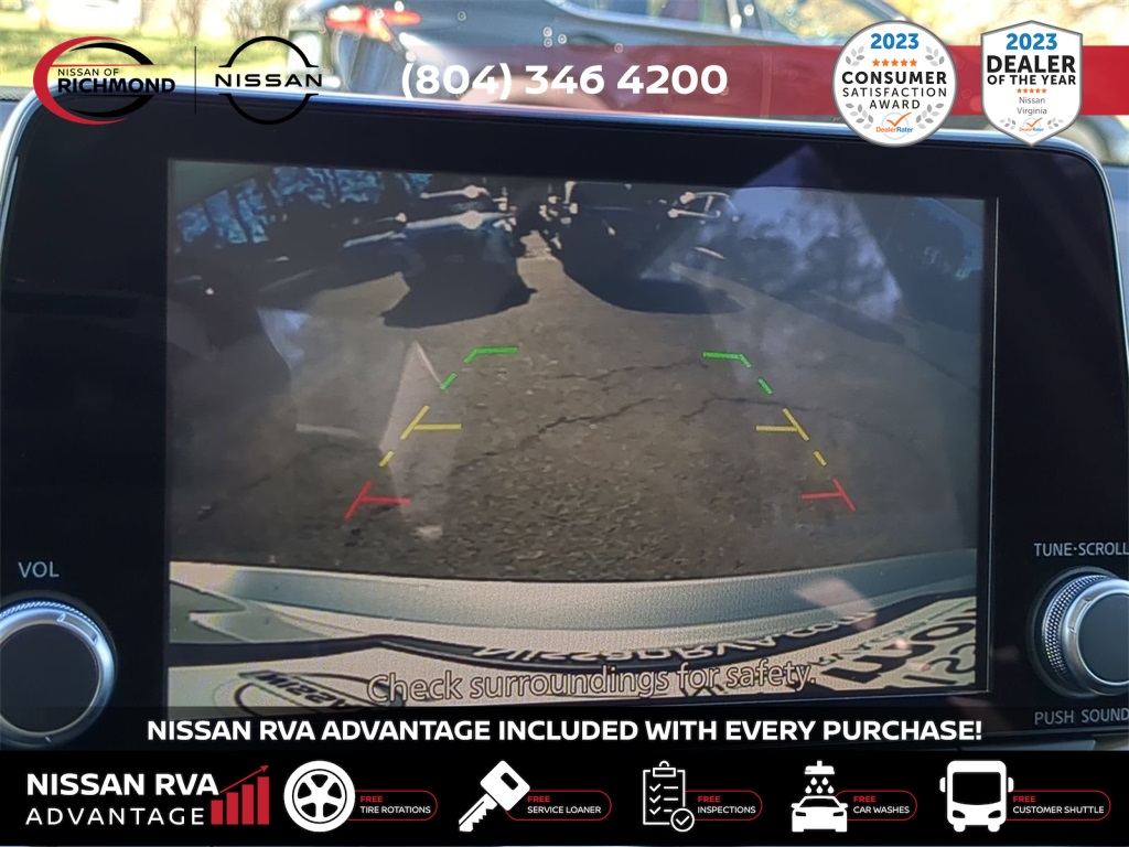 Vehicle image 18 of 25