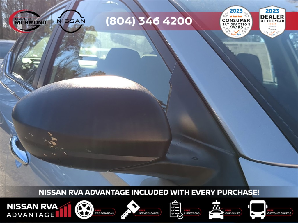 Vehicle image 11 of 25