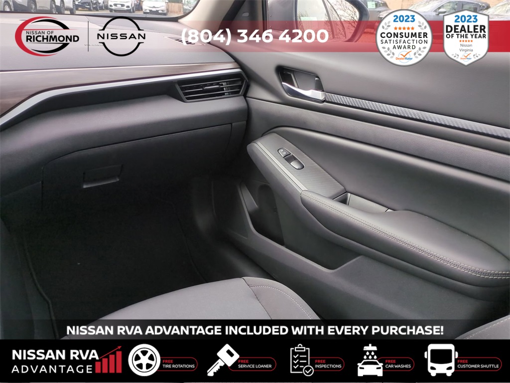 Vehicle image 16 of 26