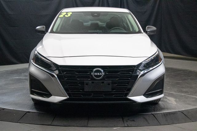 2024 Nissan Altima 2.5 SV Image 3 of 34
