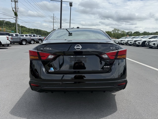 Vehicle image 6 of 35