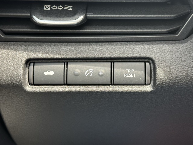 Vehicle image 30 of 35