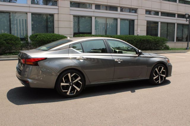 Vehicle image 5 of 41