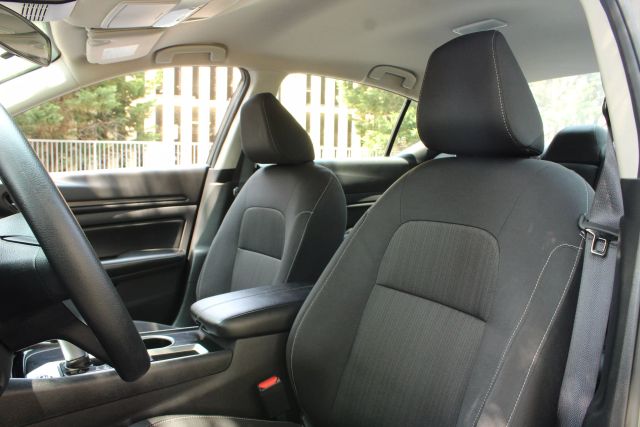 Vehicle image 16 of 41