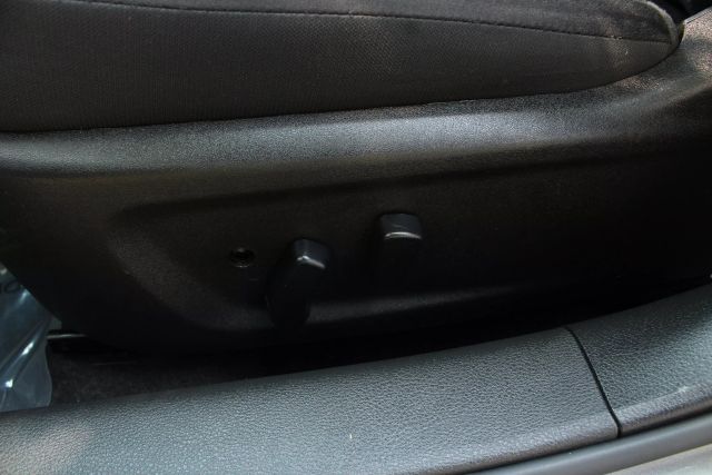 Vehicle image 15 of 41