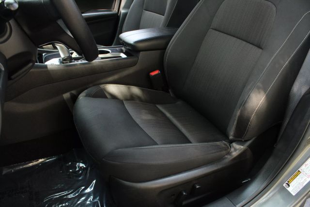Vehicle image 17 of 41
