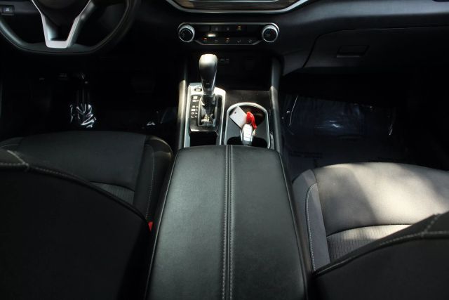 Vehicle image 25 of 41