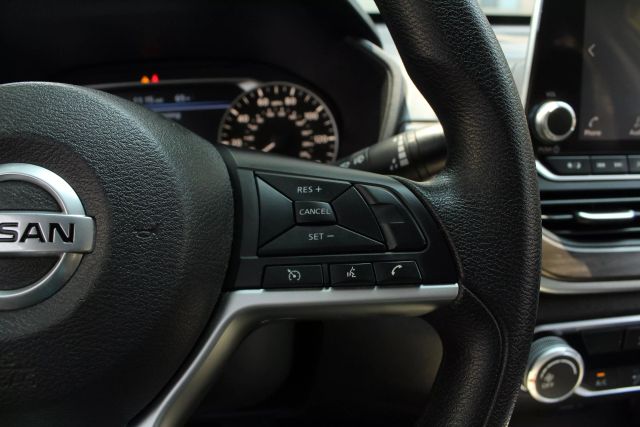 Vehicle image 34 of 41