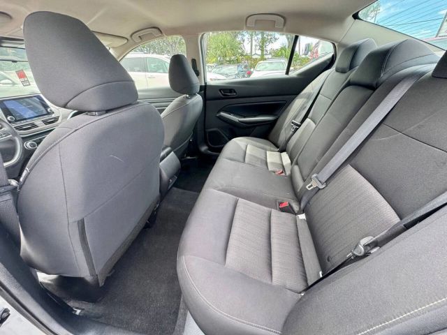 2024 Nissan Altima 2.5 SV Image 8 of 10