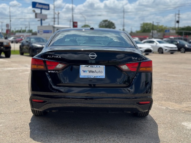 Vehicle image 6 of 10