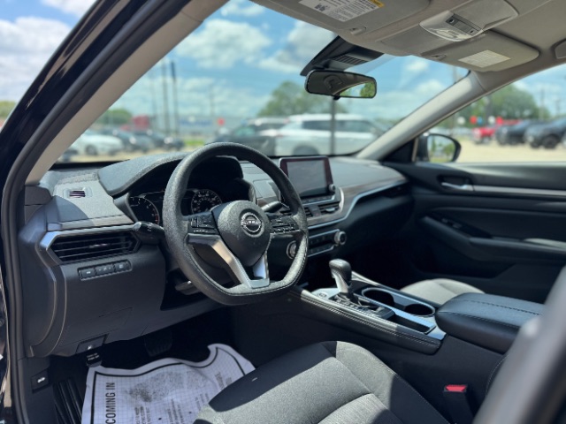 Vehicle image 9 of 10