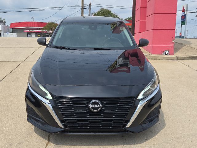 2024 Nissan Altima 2.5 S Image 2 of 16
