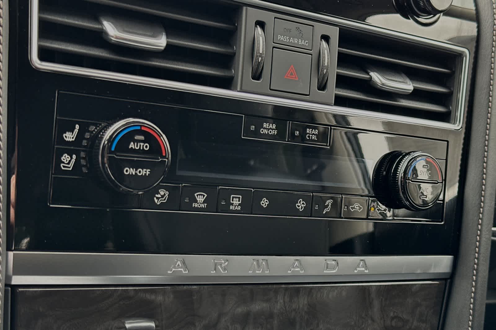 Vehicle image 23 of 29