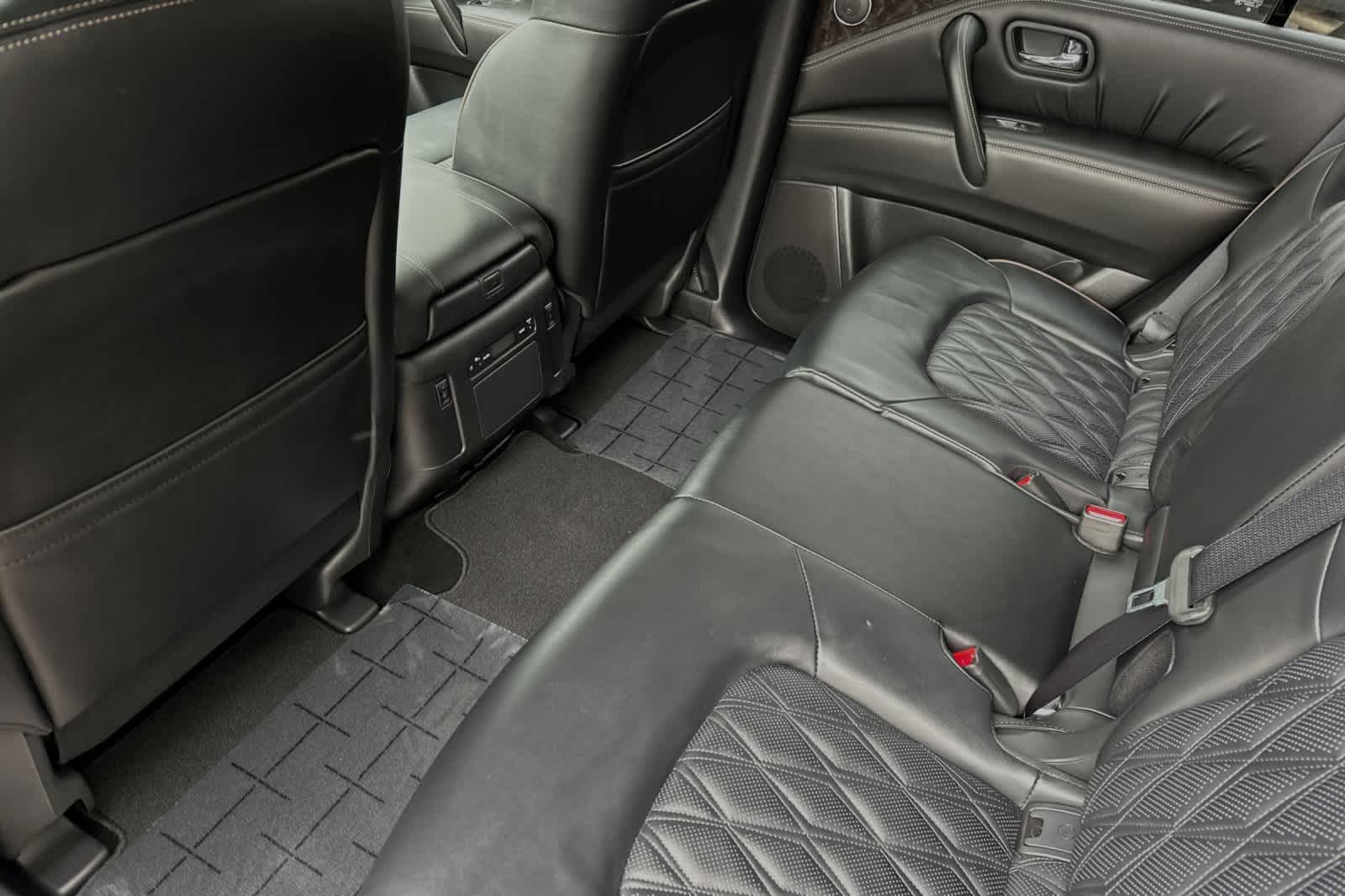 Vehicle image 11 of 29