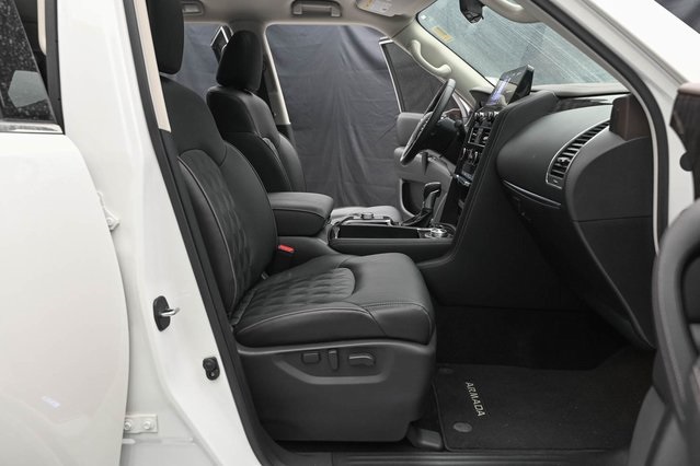 Vehicle image 15 of 37