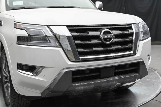 Vehicle image 8 of 37