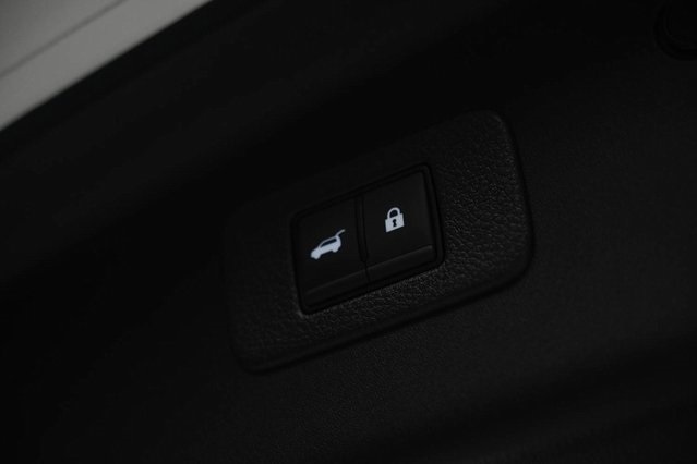 Vehicle image 22 of 37
