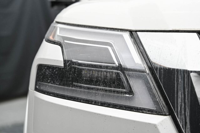 Vehicle image 9 of 37