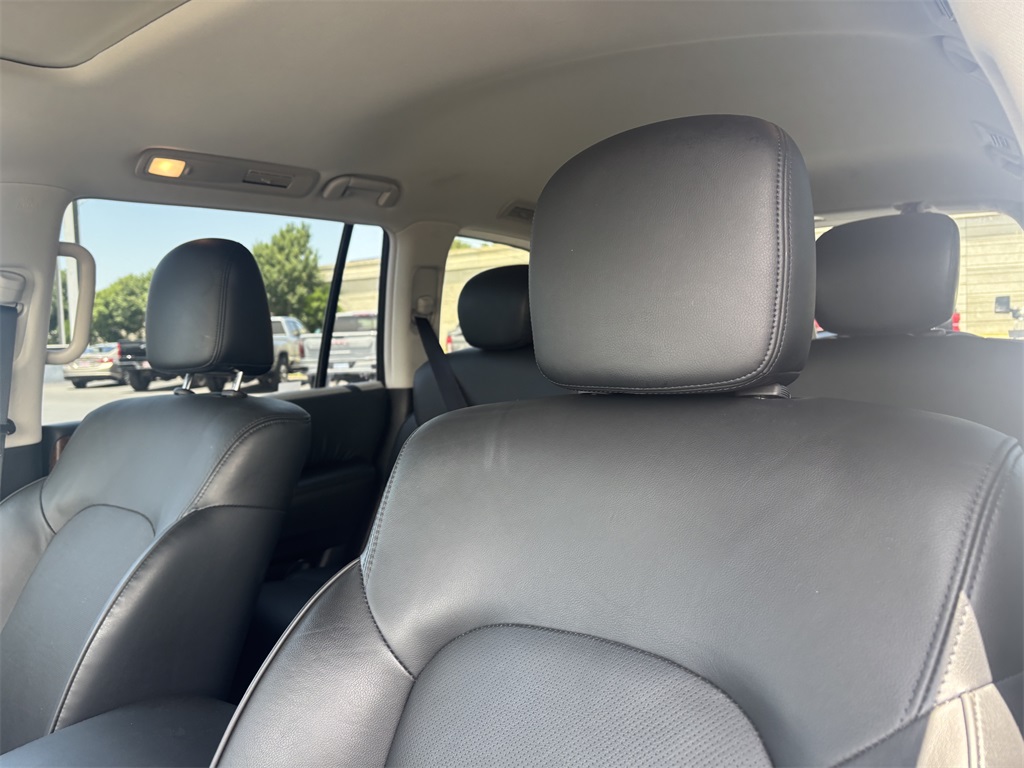 Vehicle image 13 of 31