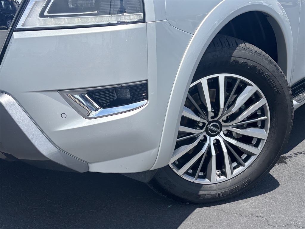 Vehicle image 6 of 31