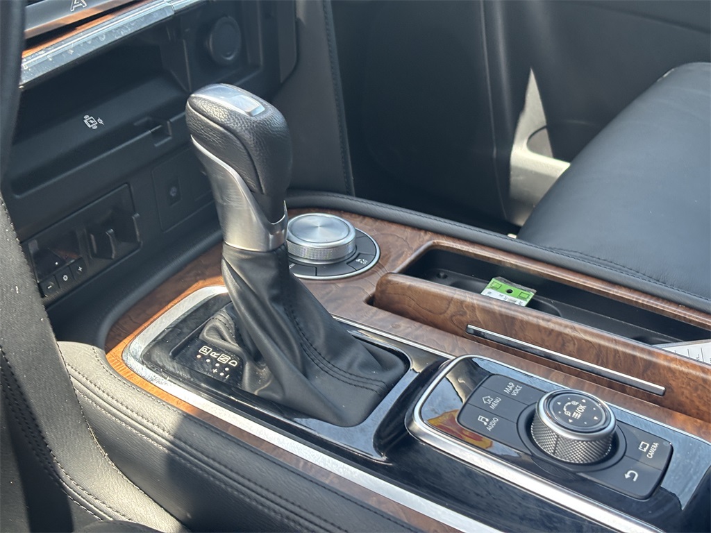 Vehicle image 12 of 31