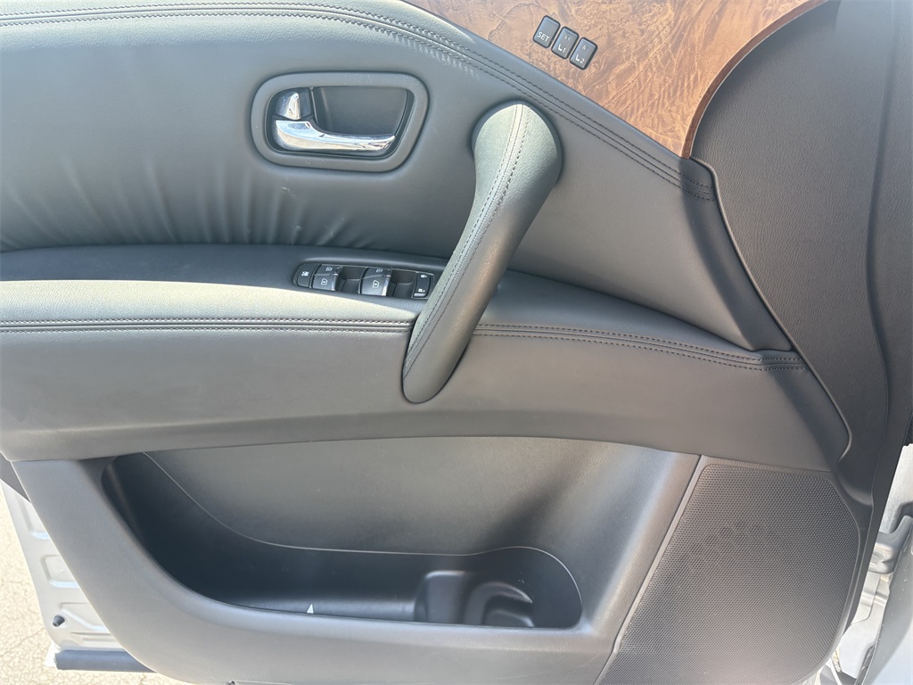 Vehicle image 22 of 31