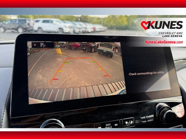 2024 Nissan Armada SV Image 18 of 29